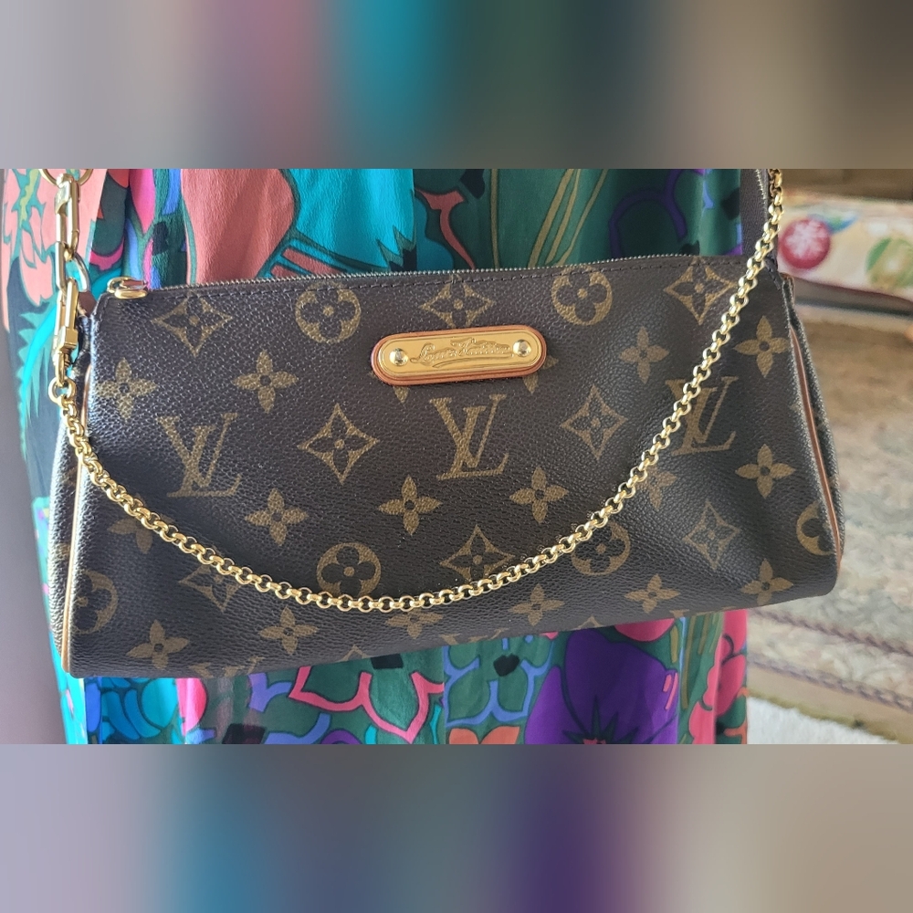 Louis Vuitton EVA Brown Monogram Crossbody - Picture 11 of 16
